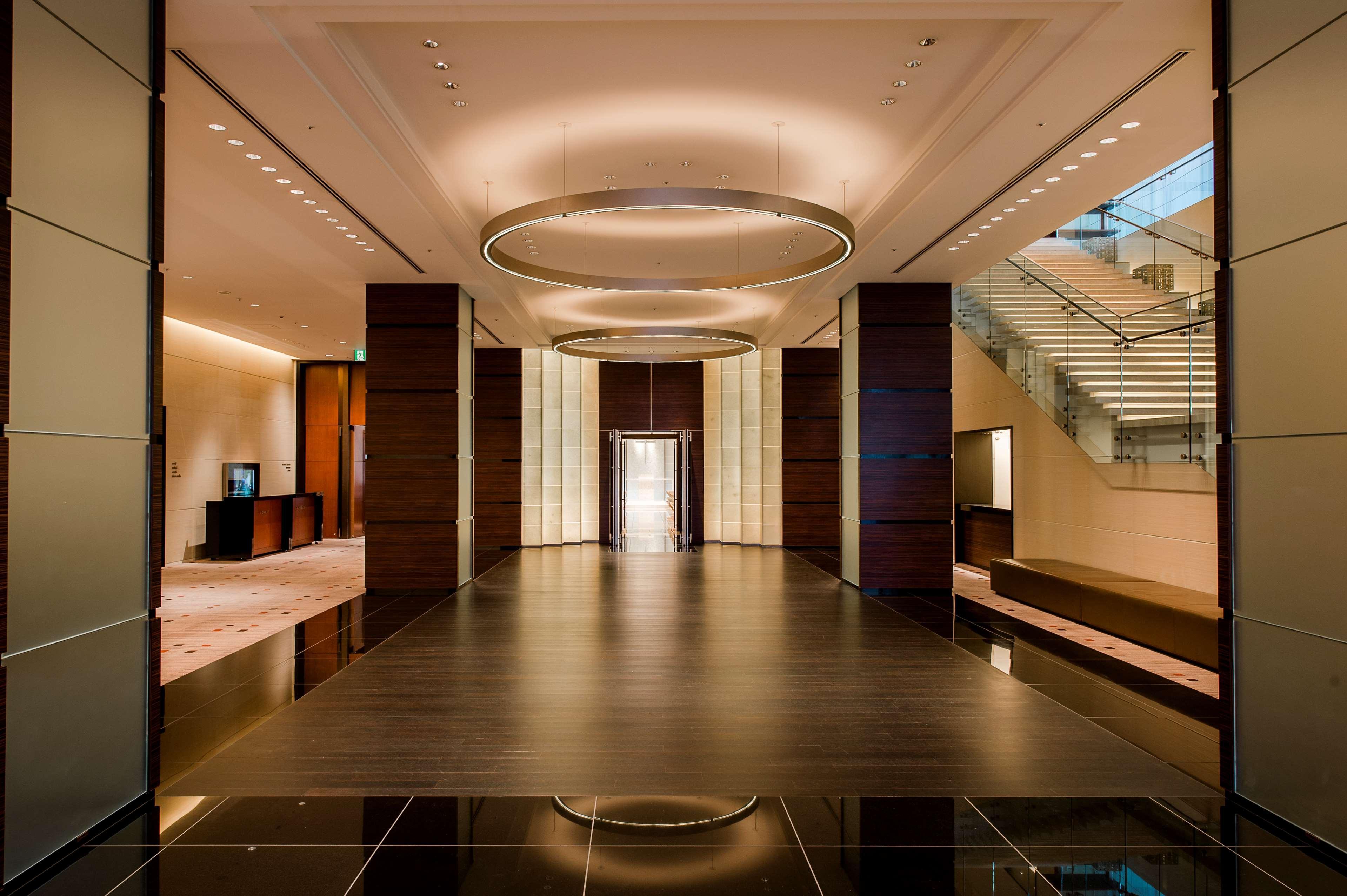 Conrad Tokyo Hotel Interior photo